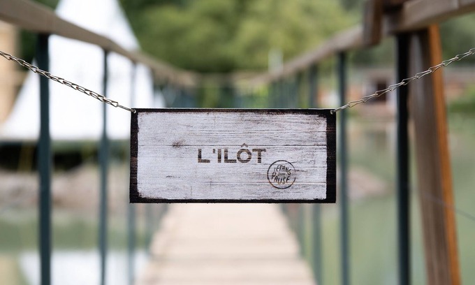 Festubert Cabin | The islet The pond of a break unusual nights