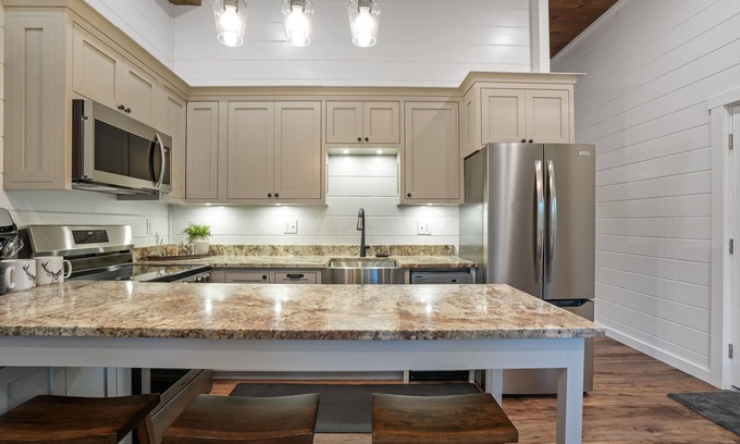 Sugar Grove Cabin | The Ivory Buck of Hocking Hills