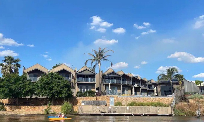 Nagambie Apartment | The Jetty Executive, Unit 15