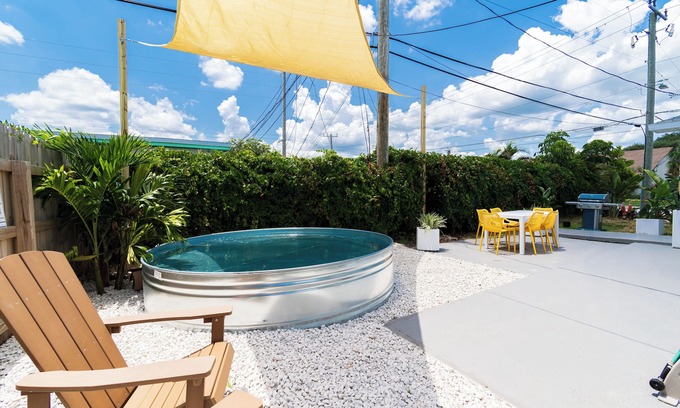 Cocoa Beach Apartment | The Juni