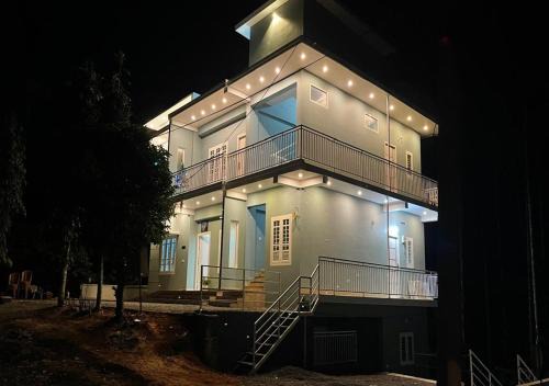 Sulthan Bathery Hotel | The Karlyle Homestay