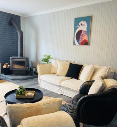 Moss Vale House | The Kookaburra house in Moss Vale 5Br Pet friendly