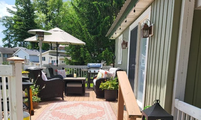 Smyrna House | The Lakefront Cottage on Big Pine Island