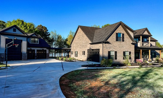 Newton County Apartment | The Lakeside Loft - Covington, GA - Beautiful Lakefront Rental Sleeps up to Four