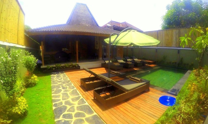 Gili Trawangan Villa | THE LAKSHMI THREE BEDROOM VILLA
