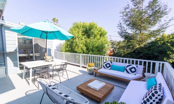 Lantern District House | The Lantern House, Walk to Harbor, Great Outdoors