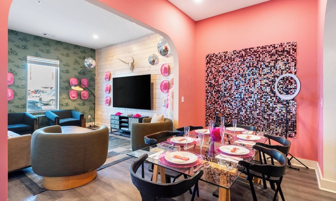Five Points House | The Last Rodeo | Bachelorette Retreat | Sleeps 24 | 5 Mins to Broadway