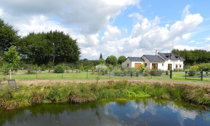 Esqueheries Villa | The latch. Self catering. 4 star guest apartment.