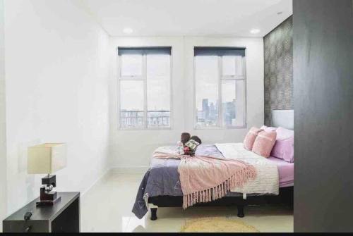 Jakarta Apartment | The Lavande Residences, Peaceful and Spacious with Pool, Wifi, and Netflix