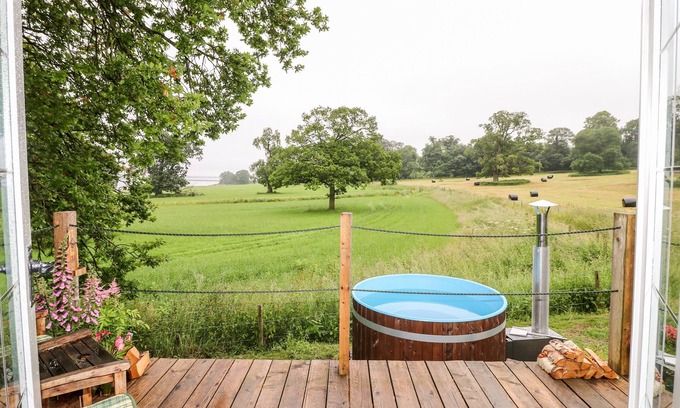 Rugeley Cottage | The Lazy Mare by The Water