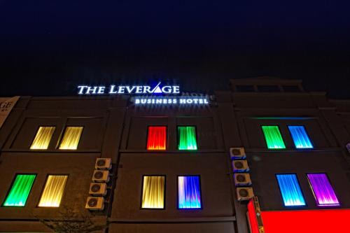 Rawang Hotel | The Leverage Business Hotel - Rawang