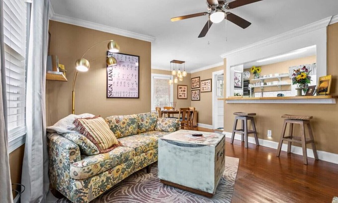 Greensboro House | The Library of Ivy and Ellie Downtown Greensboro Whole House