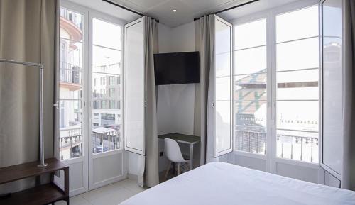 Centro Hotel | The Lights City Rooms