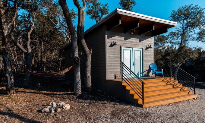 Dripping Springs Cottage | The Liney Moon- Triplet Home, Sleeps 6 w/Pool, Firepits, Putting Green, & More!