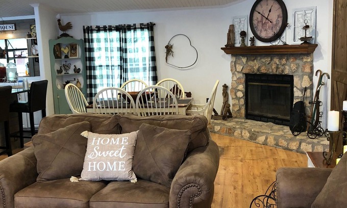 Dripping Springs House | The Little Farm at Hill Country Casa