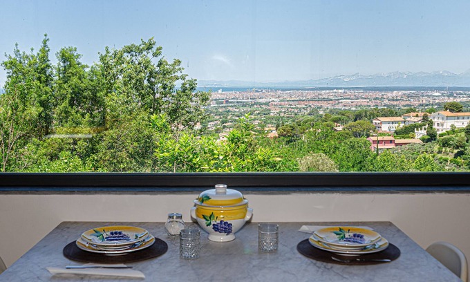 Livorno Apartment | "The Little House in the Woods "