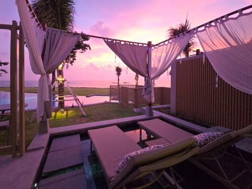 Khuekkhak Hotel | The Little Shore Khao Lak by Katathani