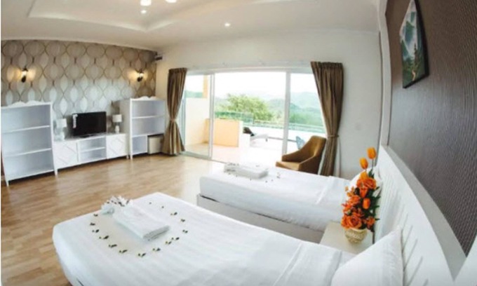 Suan Phueng Hotel | The Location
