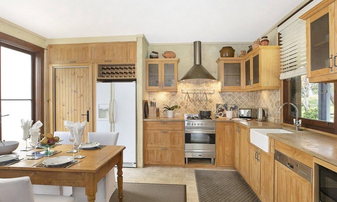 Robertson House | The Lodge at Linden Hall - access to swimming pool