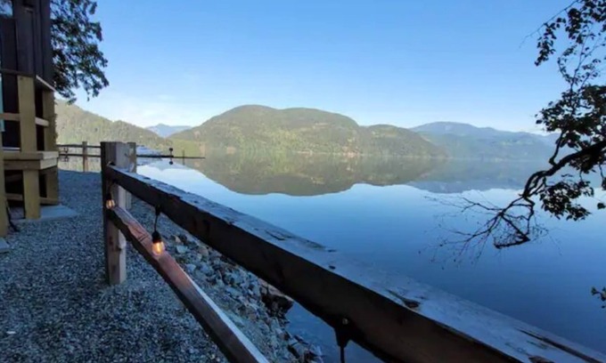 Harrison Hot Springs Apartment | The Lodge on Harrison Lake Cabin #2