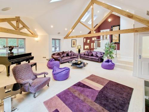Selby House | The Lodge