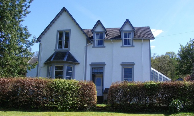 Cairndow House | The Lodge On Loch Fyne Is One Of The Most Picturesque In Argyll