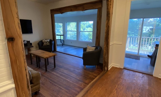Salado House | The Lodge on Salado Creek includes golf cart