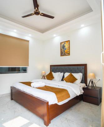 Gurugram Apartment | The Lodgers 1 BHK Serviced Apartment Golf Course Road Gurgaon