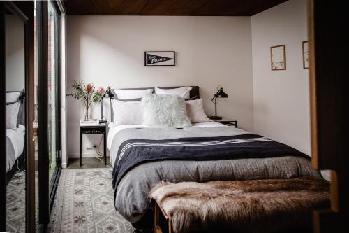 South Hobart House | The Loft at SoHo: Architecture & Views