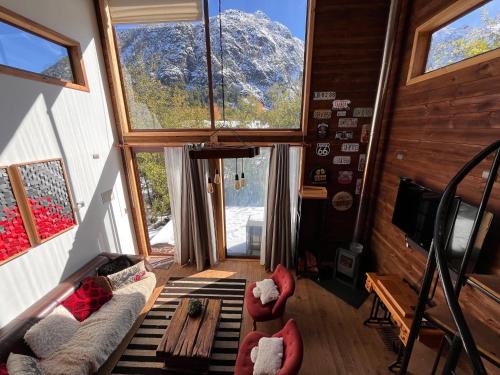 Pinto Ski Chalet | The Loft