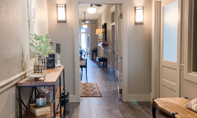 Magnolia House | The Loft on the Square Guest Suites