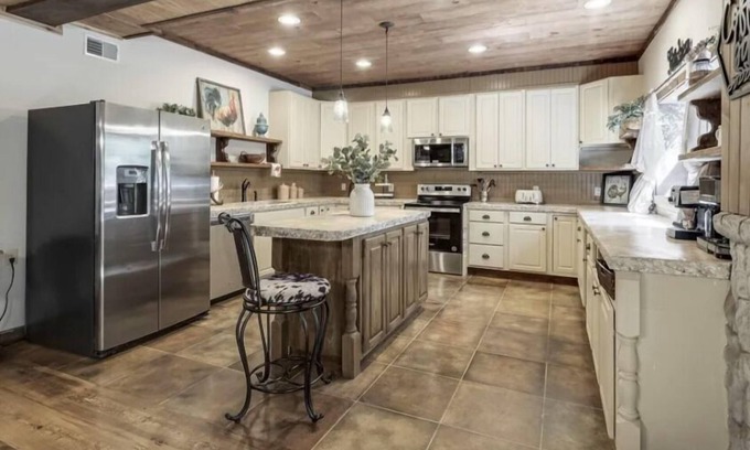 Cottontown Cabin | The Log Palace Private Guest Suite 2 Bedroom Cabin by RedAwning