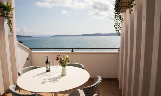 Kastel Novi Apartment | THE LOOK apartment