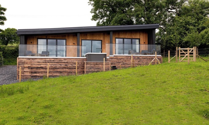 Higher Walton Cottage | THE LOOKOUT, romantic, luxury holiday cottage in Longridge