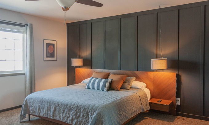 West Fargo House | The MikkonINN - Modern 3 bed home by The Lights