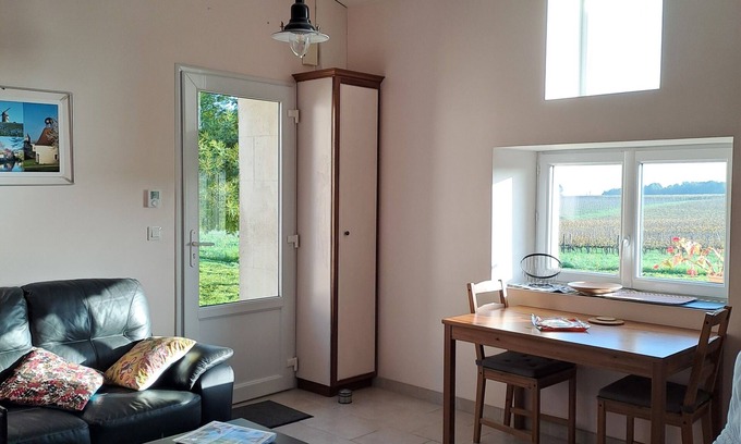 Ozillac House | The Mimosa cottage, calm and green
