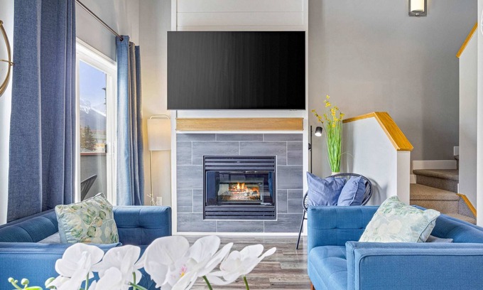 Canmore Ski Chalet | The Minerva Panorama Top View&Luxury 3BR 1.5BTH