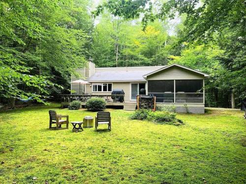 North Woodstock House | The Monk's Cottage-White Mountains, Pet Friendly
