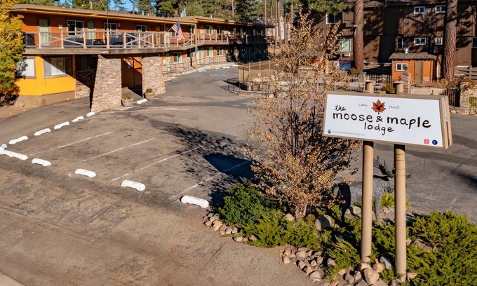 Lakeside Park Cabin | The Moose and Maple Lodge