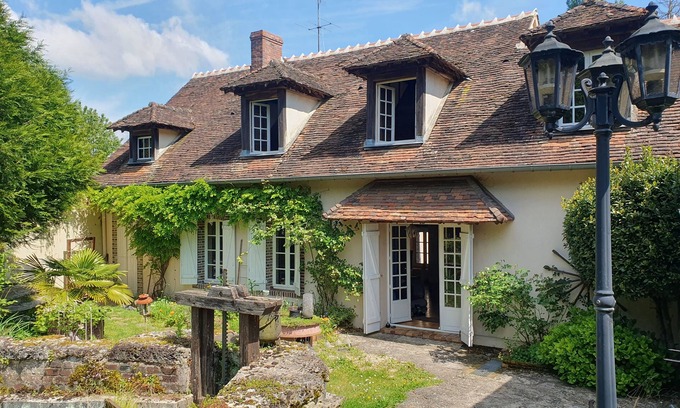 La Ferte-Loupiere House | The Moulin de la Ferté Loupière