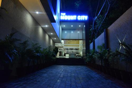 Triplicane Hotel | The Mount City Near US Consulate