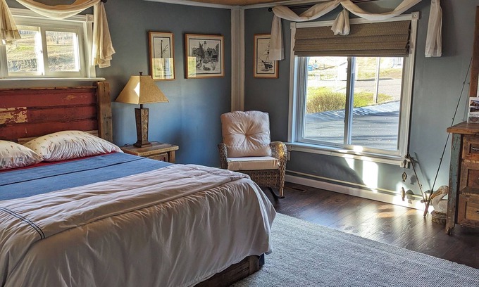 Edinboro Other | The Mount Pleasant House: Slopeside 6-bedroom Farmhouse in Edinboro