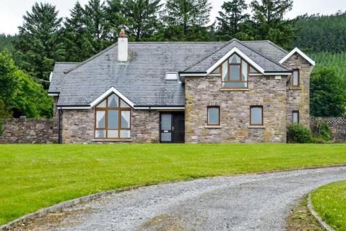 Ninemilehouse House | The Mountain Lodge Slievenamon spacious 4 bedroom house
