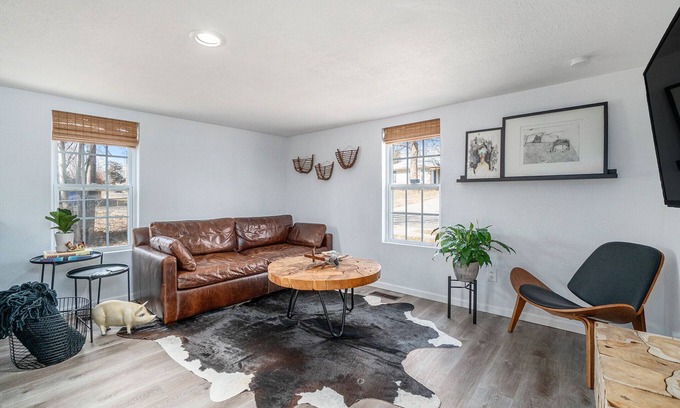 Olathe House | The Mulberry House: Cozy Home In Downtown Olathe