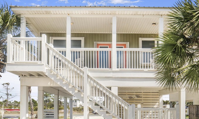 Cape San Blas House | The Nest | 3BR | Pet-Friendly | Steps to Beach