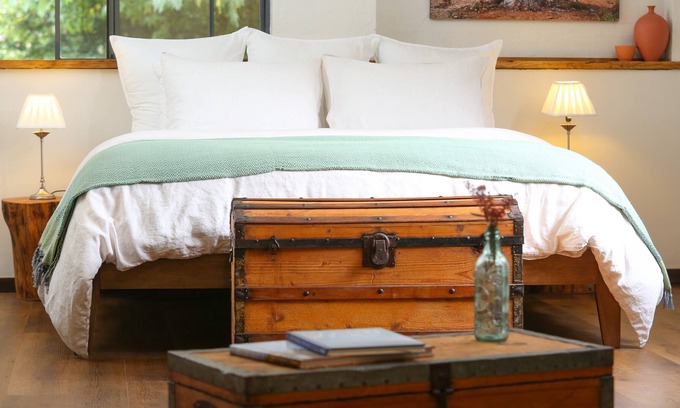 Myrtleford Apartment | The Nest at Evergreen Acres a Romantic peaceful getaway