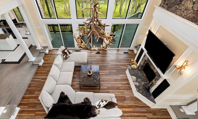 Roseland House | The newest and largest edition to the Wintergreen Retreat portfolio!