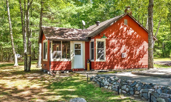 Eagle River House | The Nut House