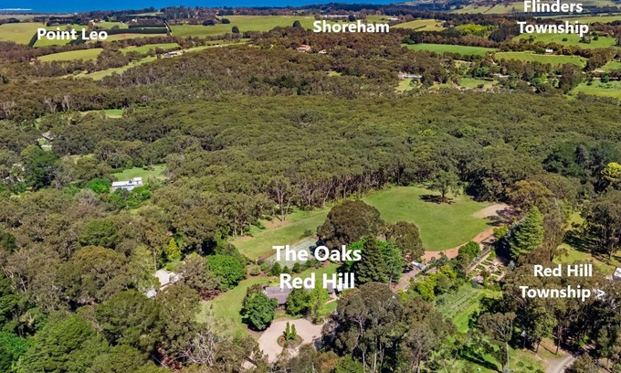 Red Hill South House | The Oaks Stunning Red Hill Country and Coastal Home 15 Acres, Wineries, Beaches