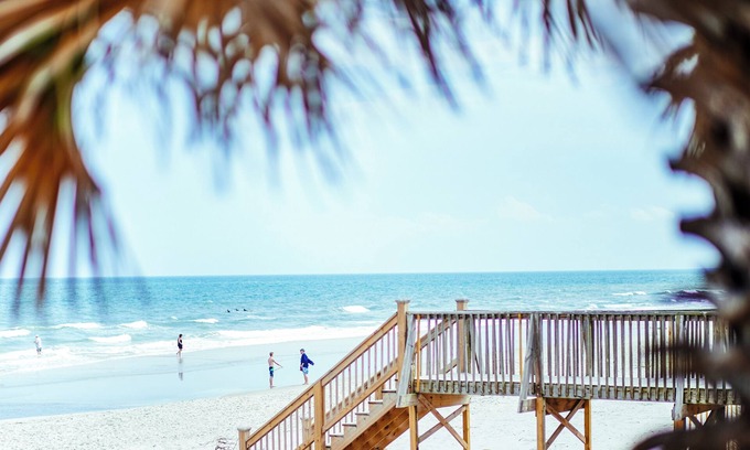 Litchfield by the Sea Hotel | The Oceanfront Litchfield Inn